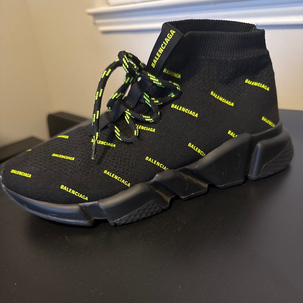 BALENCIAGA 
SPEED HIGH TECH LOGO LACE-UP SNEAKERS IN YELLOW BLACK